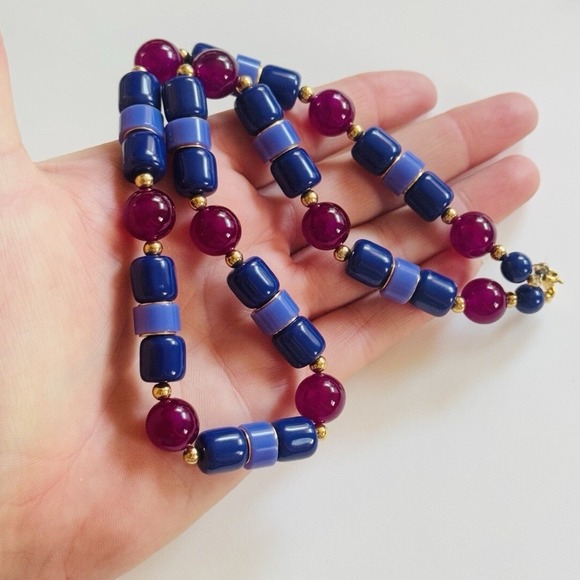 Trifari Signed Necklace VTG Collar RETRO Blue Purple Lucite Beaded 90S Gold 18" - Picture 2 of 7